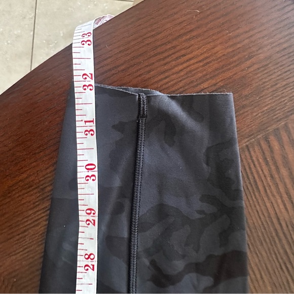 Lululemon Fast and Free Tight II 25" Camo Non-Reflective Nulux leggings Size 4 - Picture 5 of 6